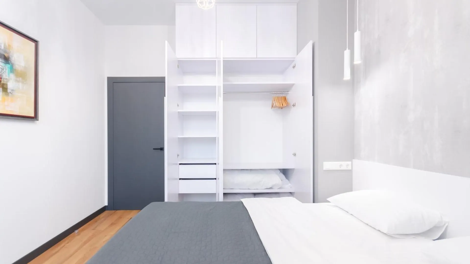 קייב Petrovdom Apartments 03-160 In Rc Yaroslaviv Grad, Bulvarno-Kudriavska 17 אוקראינה