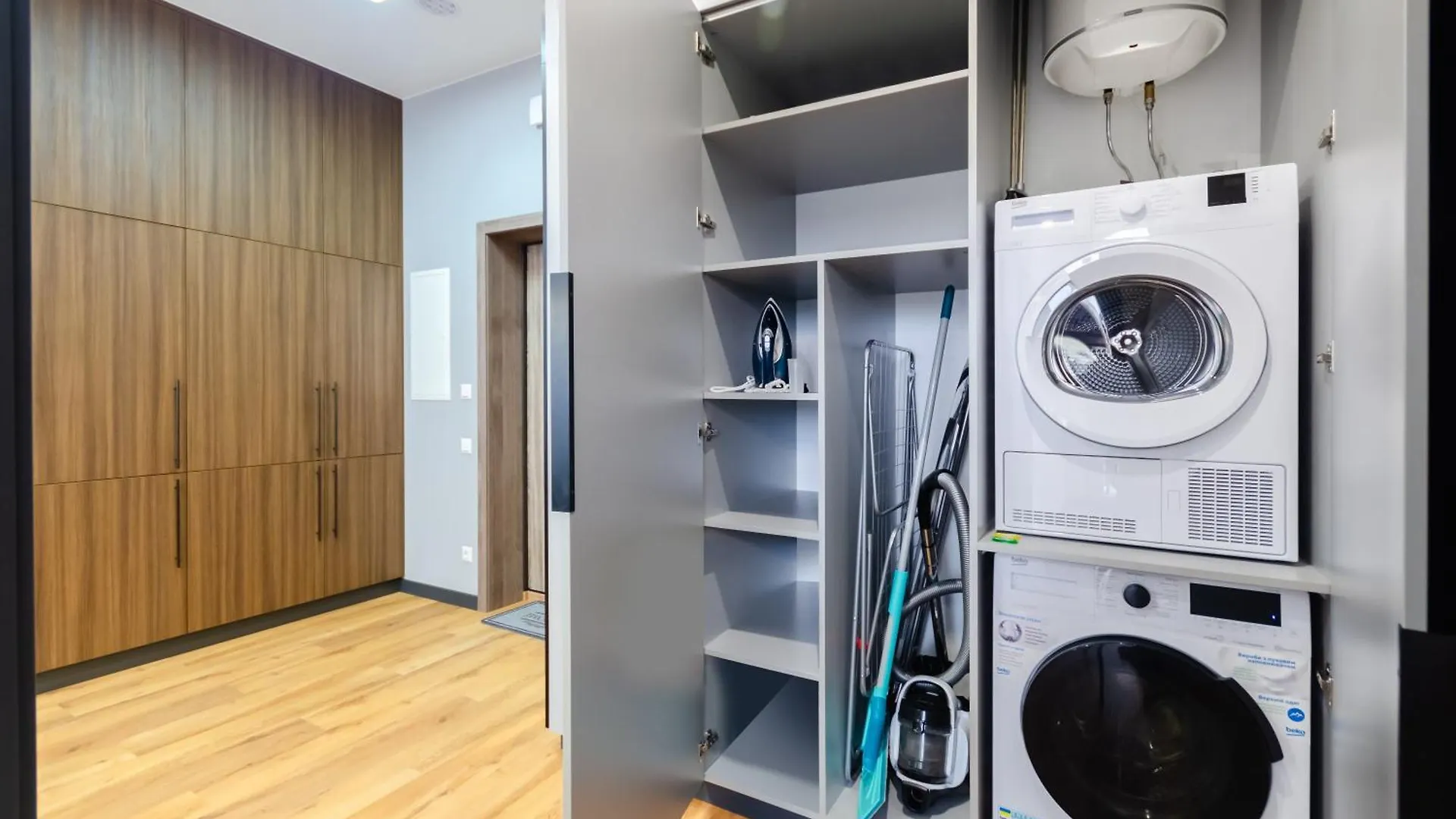 Petrovdom Apartments 03-160 In Rc Yaroslaviv Grad, Bulvarno-Kudriavska 17 Kyjev